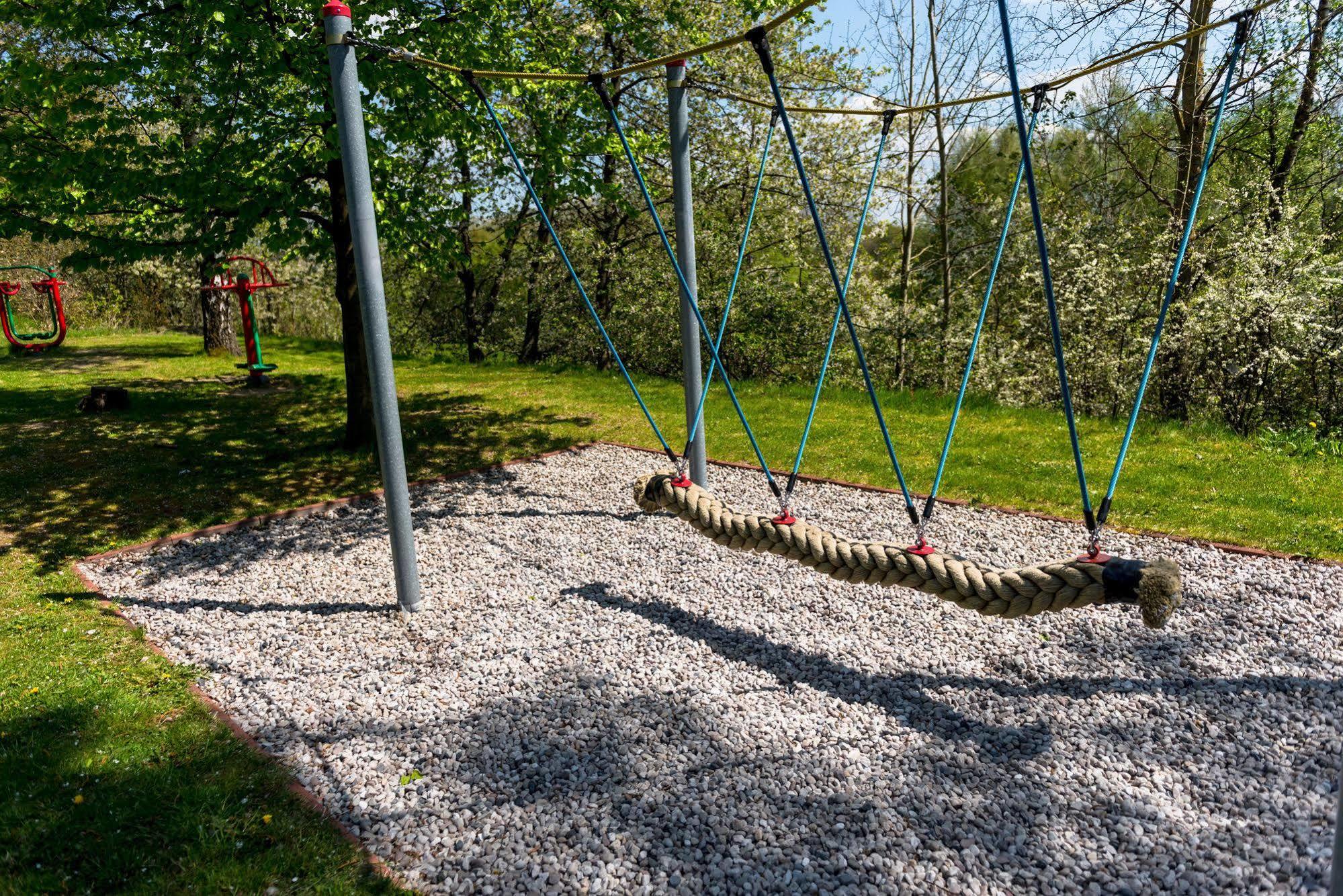 Camp Vary - Vitkova Hora - Veitsberg Karlovy Vary Kültér fotó