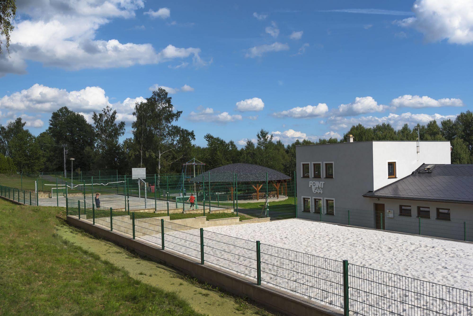 Camp Vary - Vitkova Hora - Veitsberg Karlovy Vary Kültér fotó