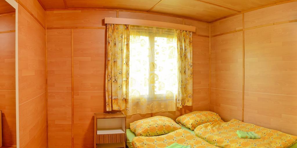 Camp Vary - Vitkova Hora - Veitsberg Karlovy Vary Szoba fotó